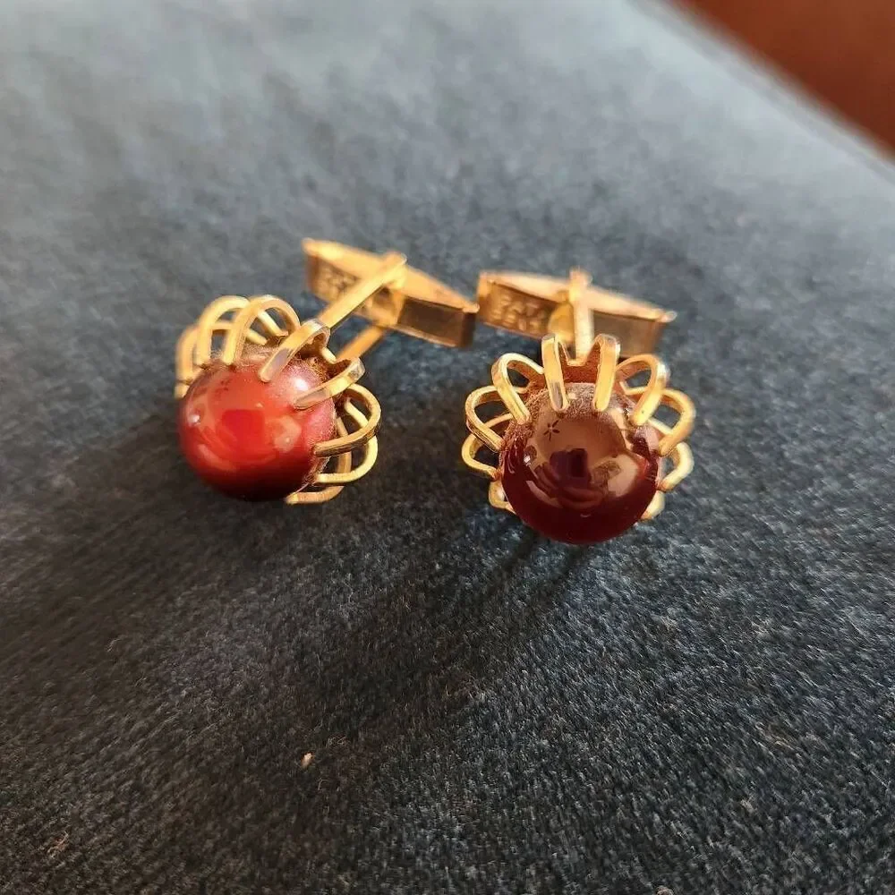 Cufflinks vintage gold tone red marble stone claw mens jewelry